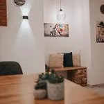 Zizkoff 아파트 *
