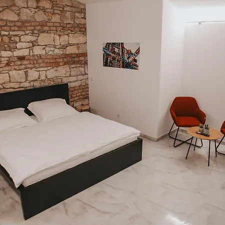 Zizkoff Apartment